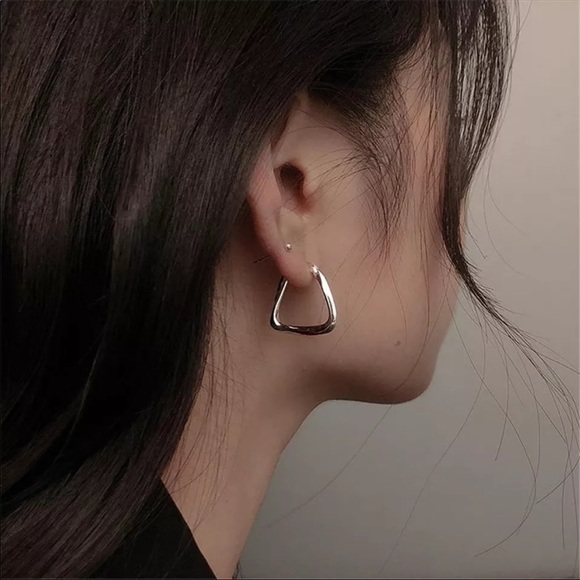 Myla • Retro Twist Geometric Hoops - Picture 2 of 4